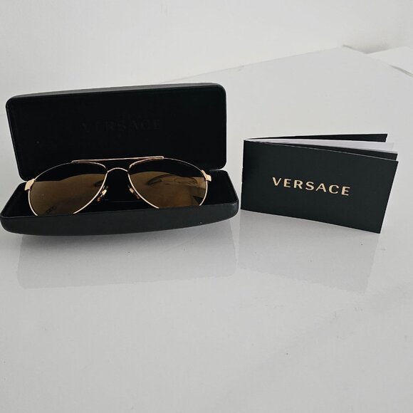 VERSACE SUNGLASSES -AVIATOR STYLE! - Picture 13 of 14